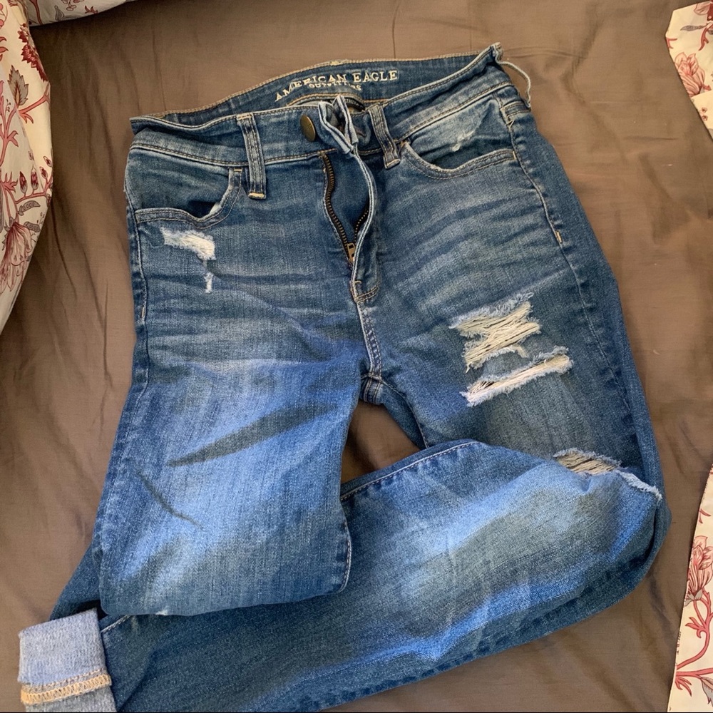 Ripped American eagle skinny jeans